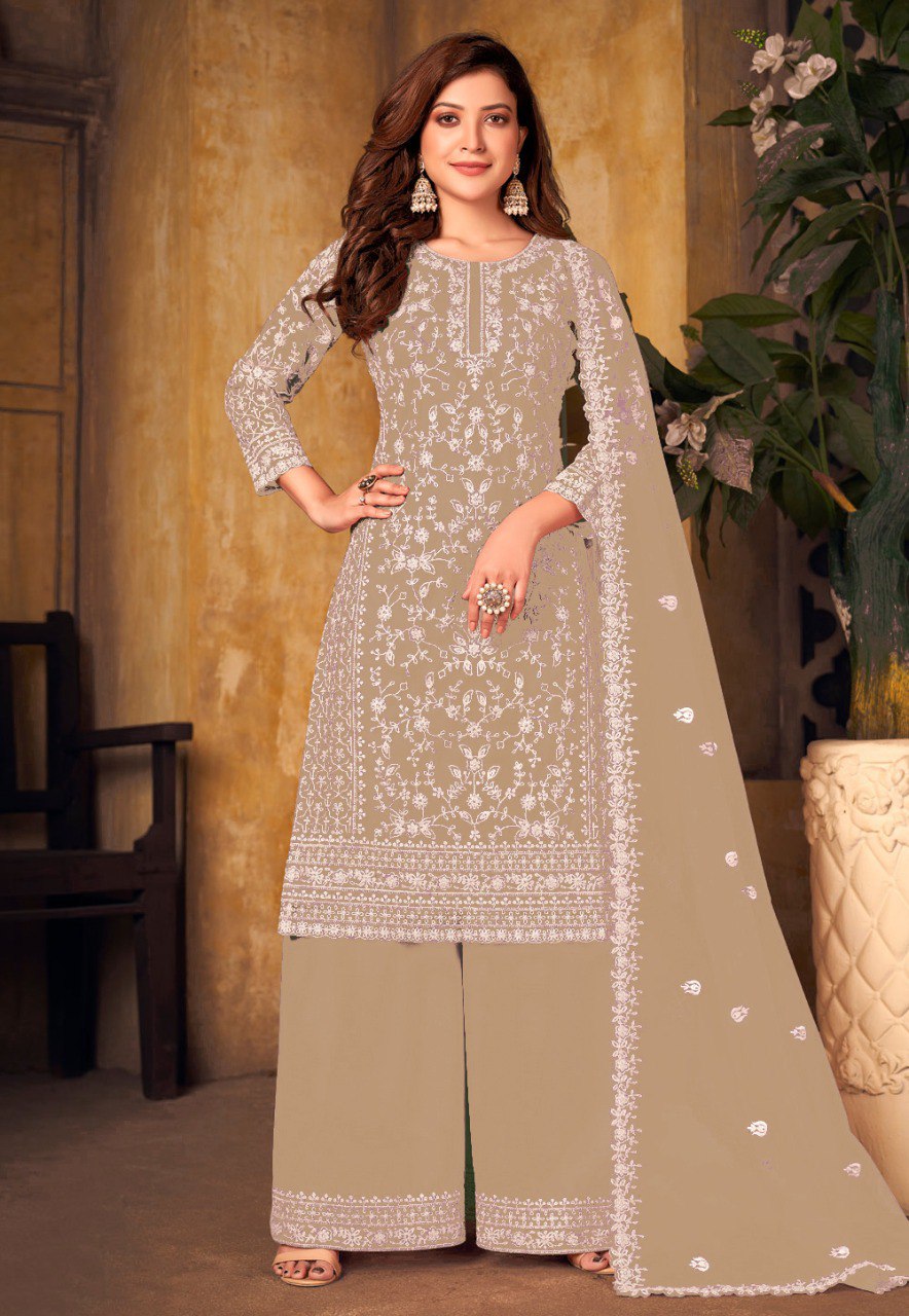 Pattern: Embroidered Net Diamond Stone Work Gown